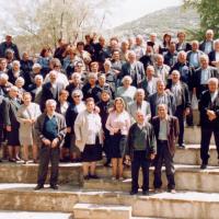 Αναμνηστική φωτογραφία Κρυονεριτών. Φωτογραφία Αλέξανδρος Θ. Χουβαρδάς
